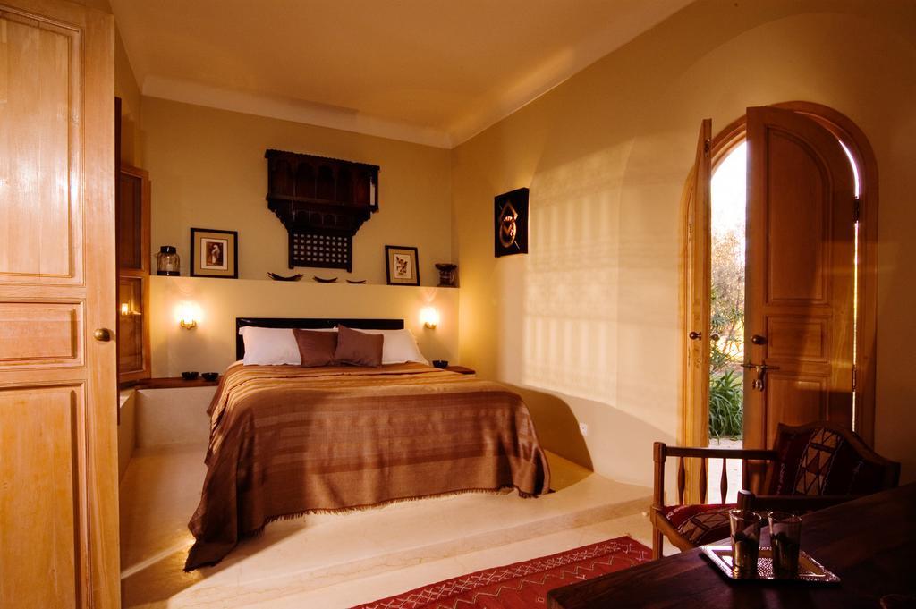 Villa Dinari Douar Caïd Layadi 外观 照片
